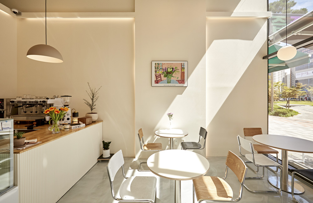 10 坪南扬州温暖氛围咖啡厅设计-9