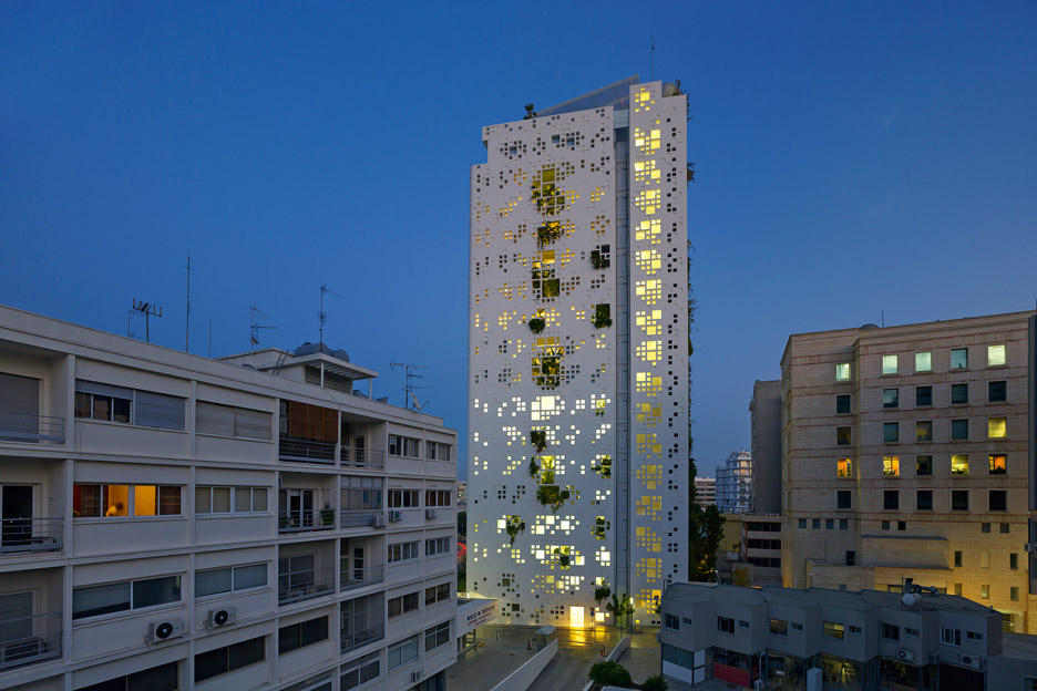 让·努维尔设计塞浦路斯植物塔楼，阳台与植物共舞-21