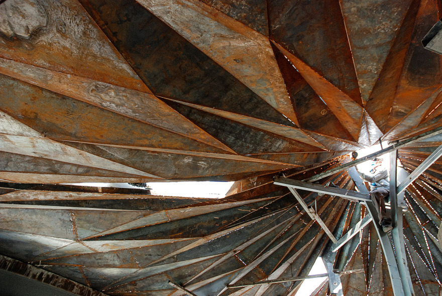 Urban Sparkle for Hokkaido Sachi Restaurant Thao Dien / Takashi Niwa Architects-28