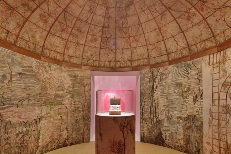 Stories of a Miss展览,日本 / OMA-31