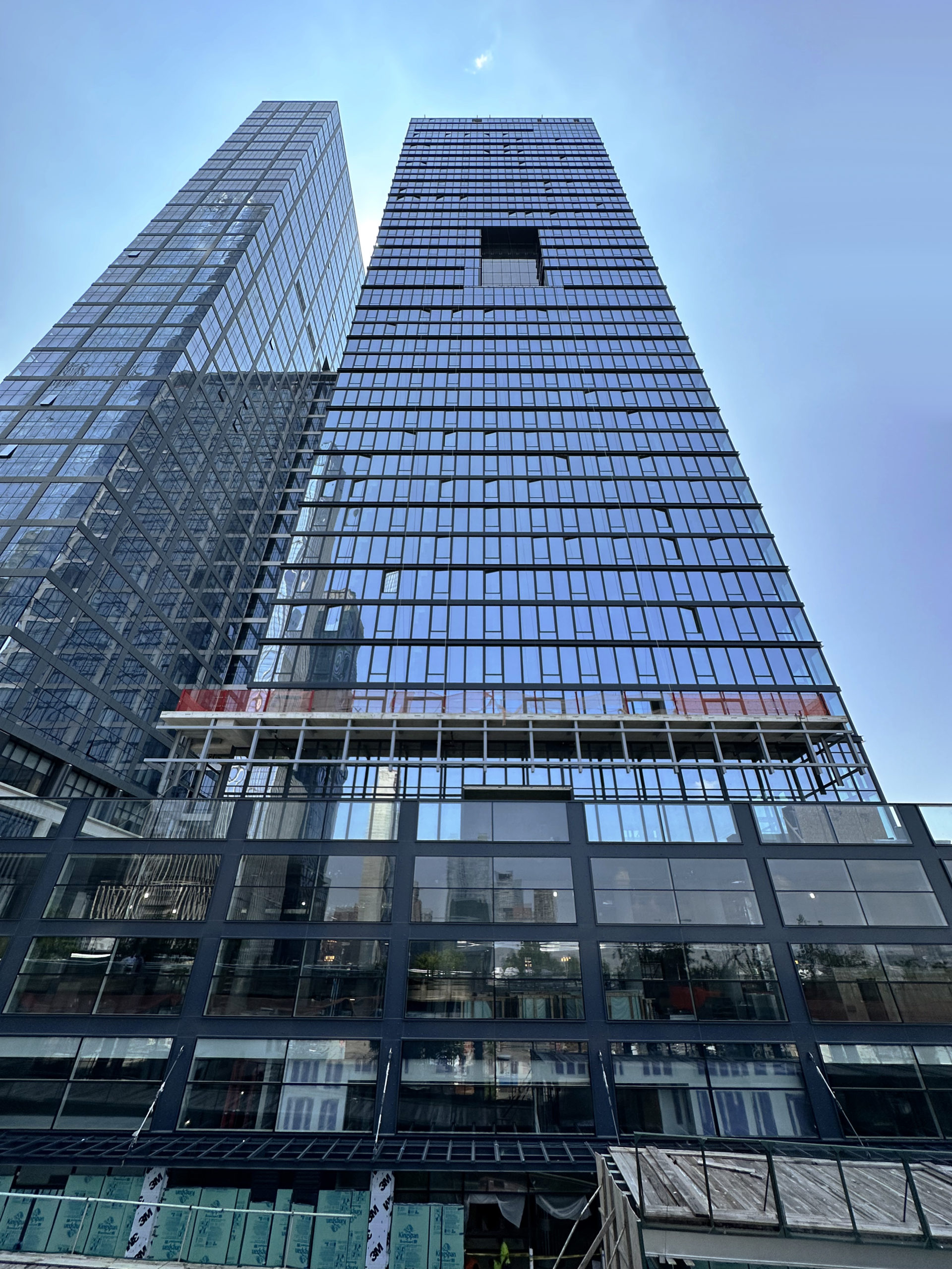 606 West 30th Street's Glass Façade Nears Completion in West Chelsea, Manhattan - New York YIMBY-5