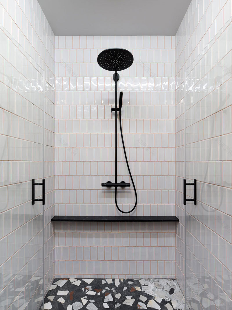 摩登莫斯科公寓的炫彩魅力-15