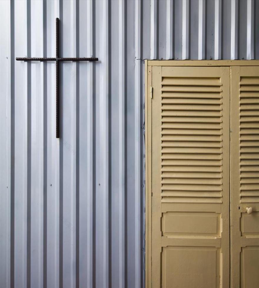 越南钢制住宅 | 绿色环保与极简主义的完美结合-11