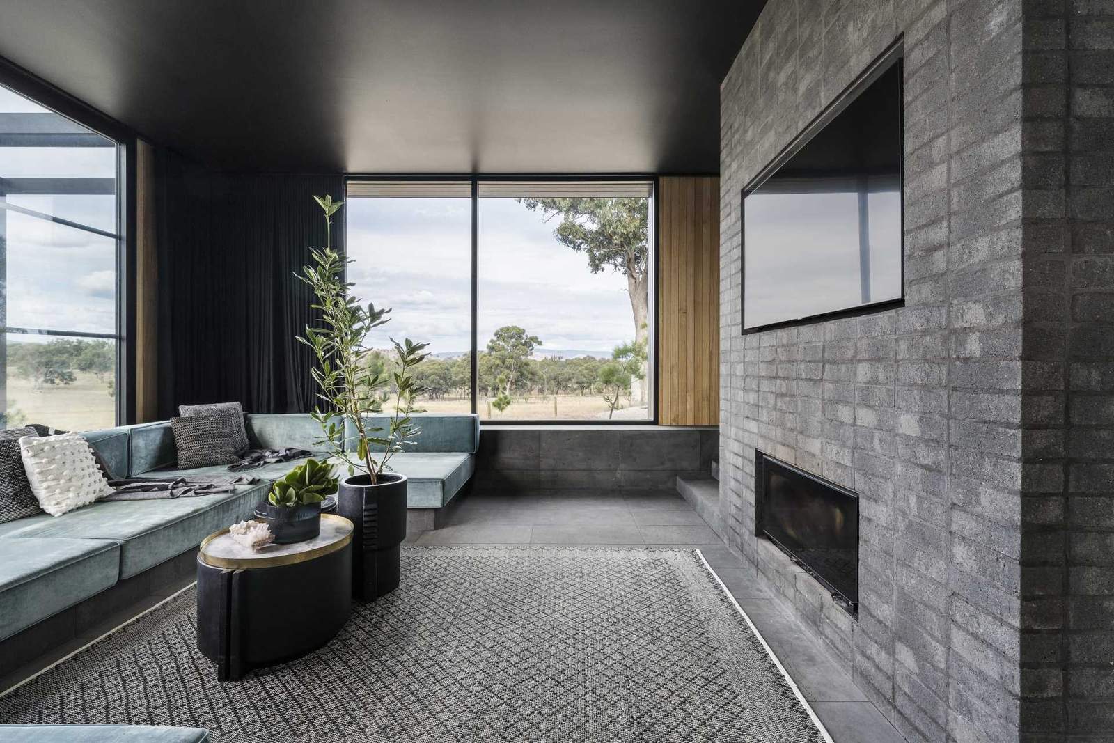 U形环绕庭院住宅丨Dion Keech Architects-23