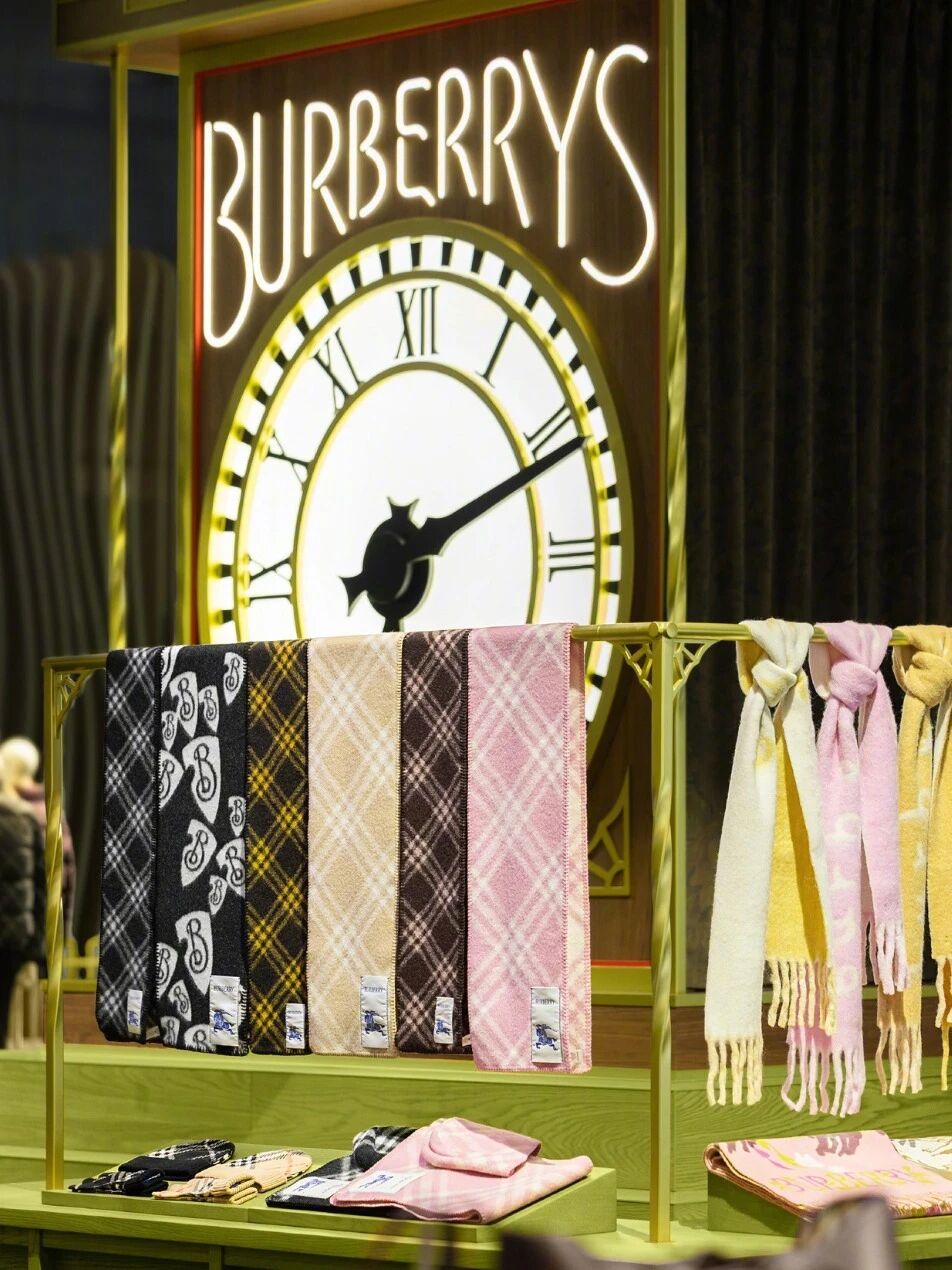 香奈儿“冬日星空”新年限定快闪丨中国北京丨法国艺术家Delphine Dénéréaz-30