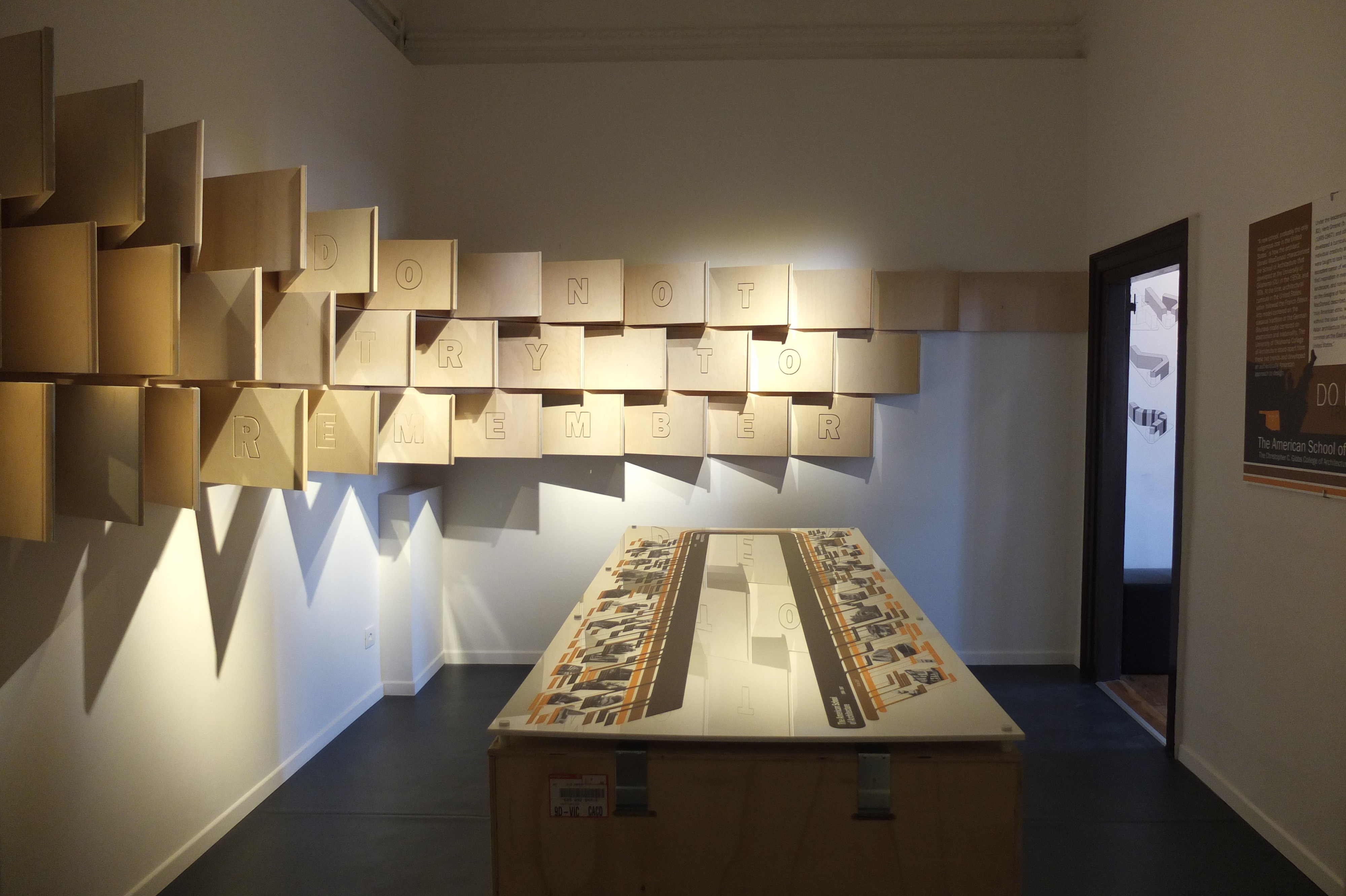 美国威尼斯学校展览设计-14