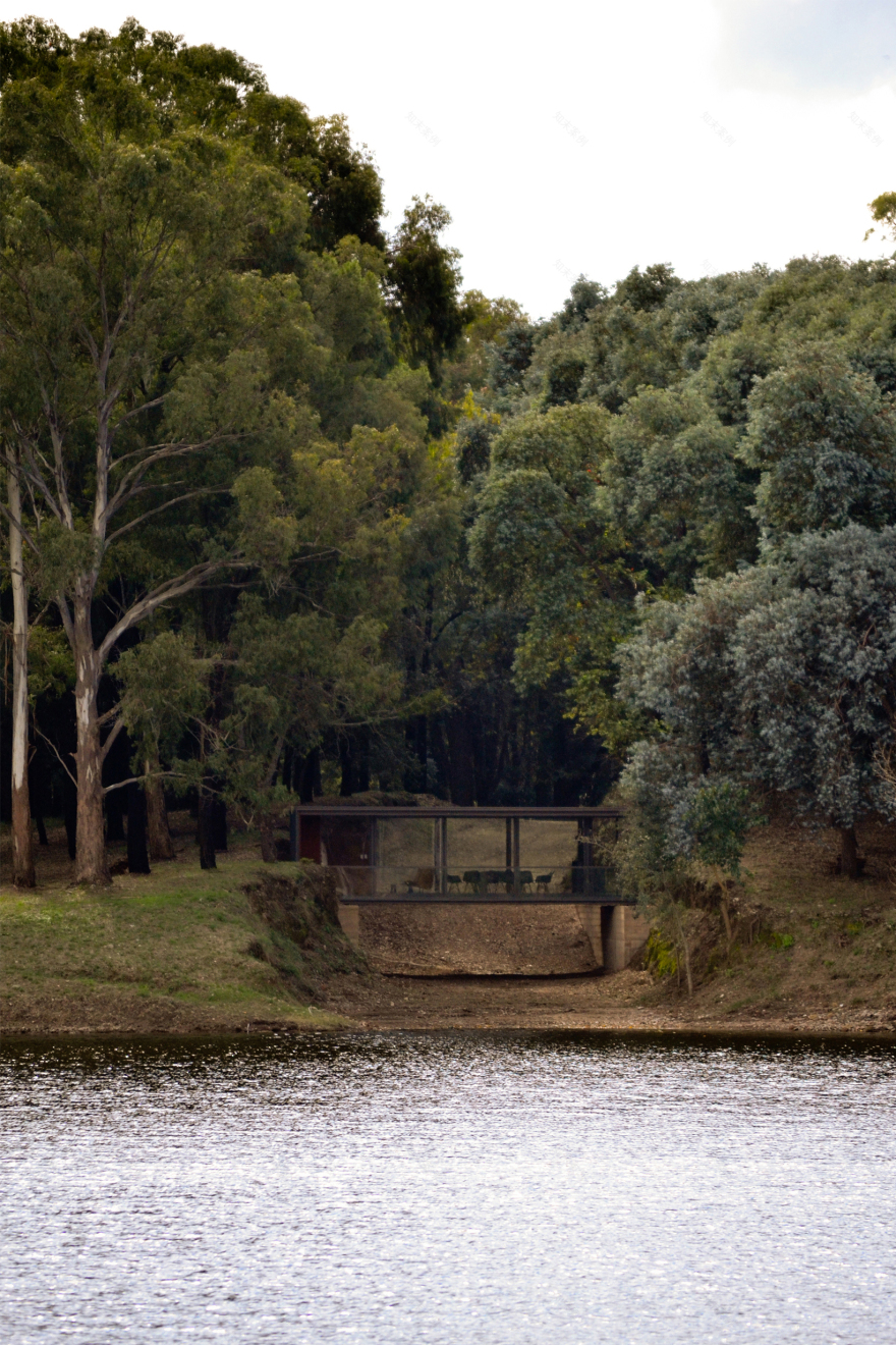Los Molinos湖畔提升风景体验的一系列小型基础设施丨Alarcia Ferrer Arquitectos-31