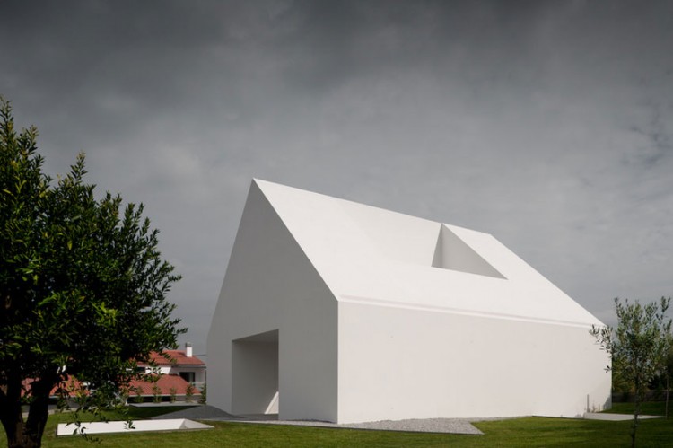 Windowless House in Portugal by Aires Mateus - Associados-6