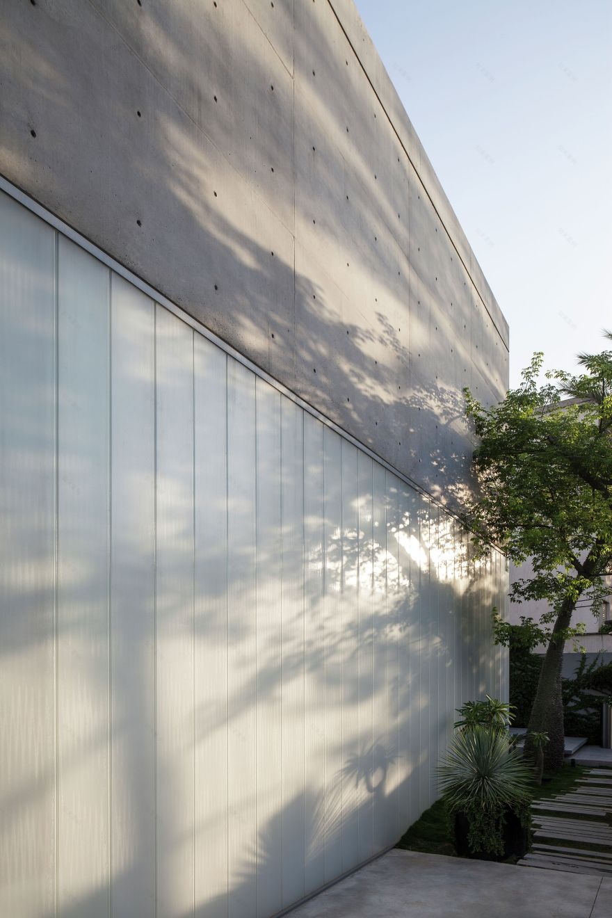 割裂与连接 | 混凝土与玻璃的共生之作-34