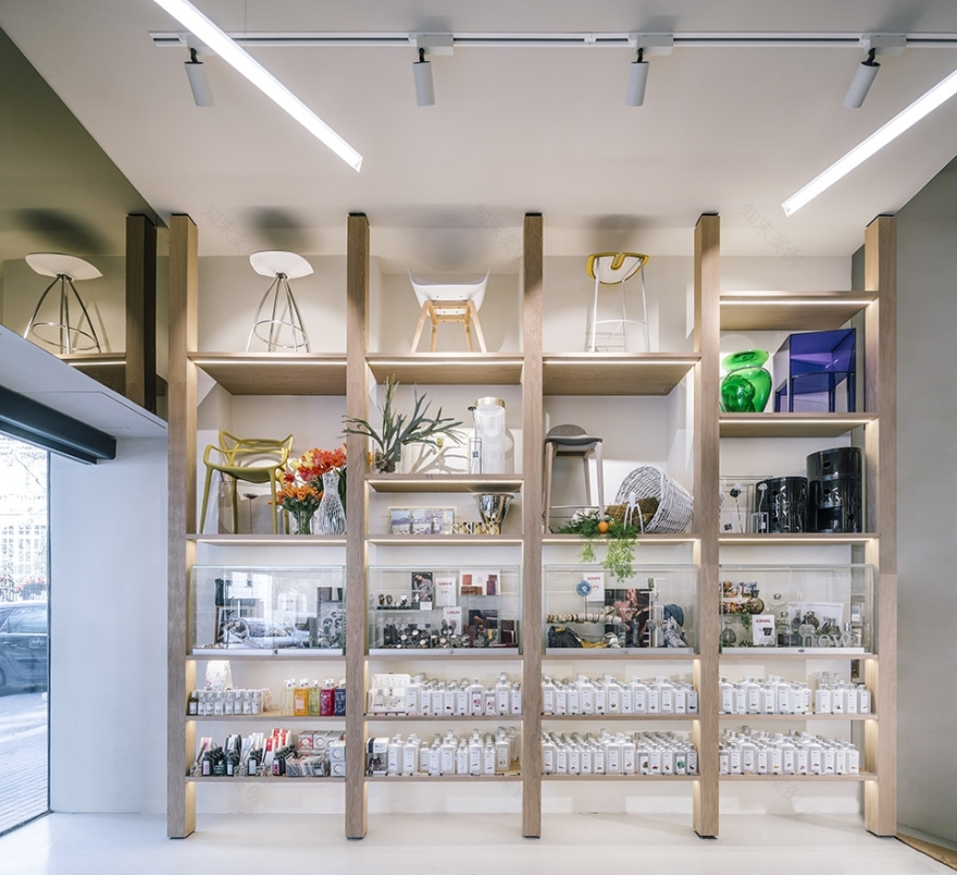马德里商业中心陈列空间 | 多重功能与自然光照的融合-9