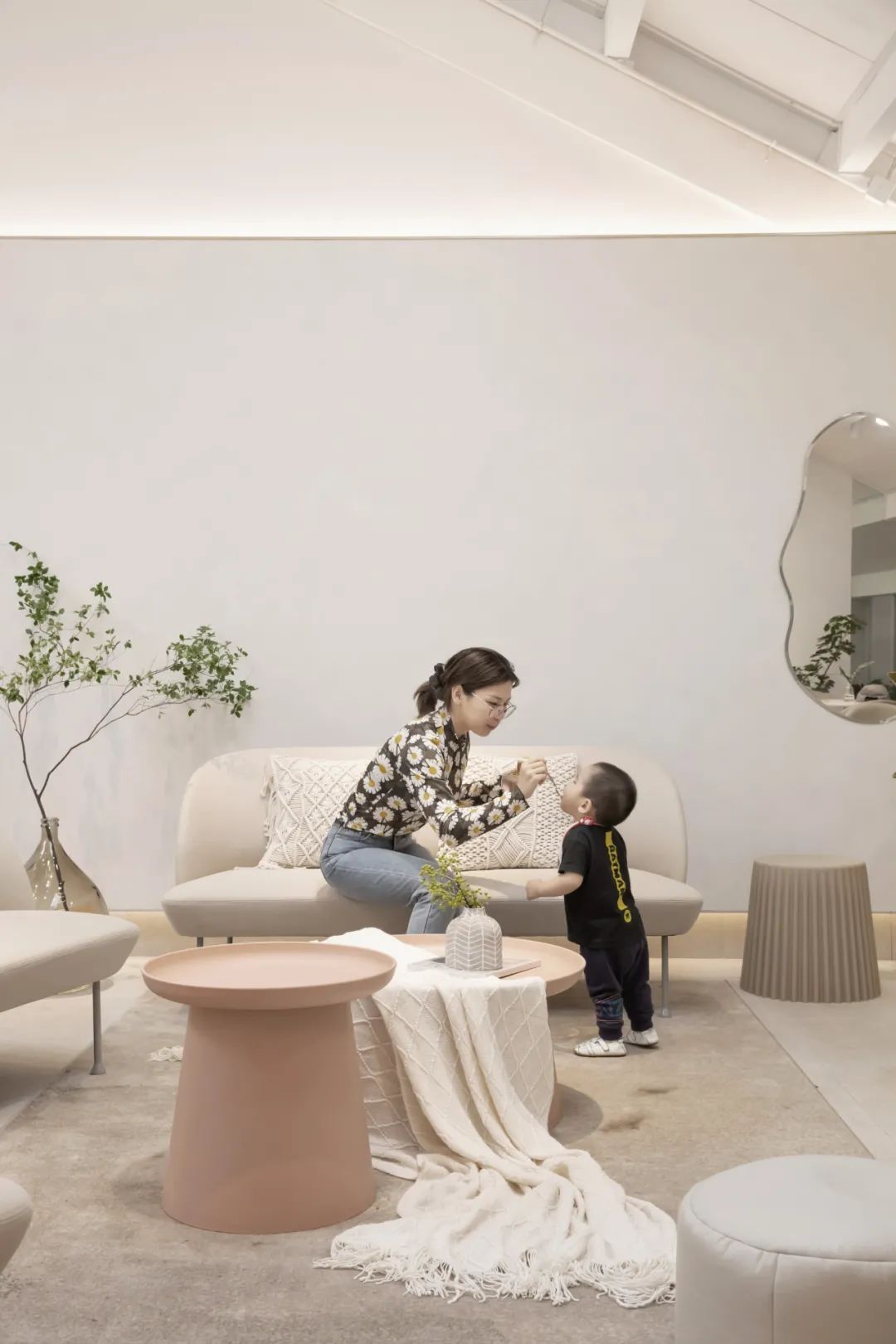 杭州“欢牛蛋糕屋”打造奶油蛋糕盒子空间-41