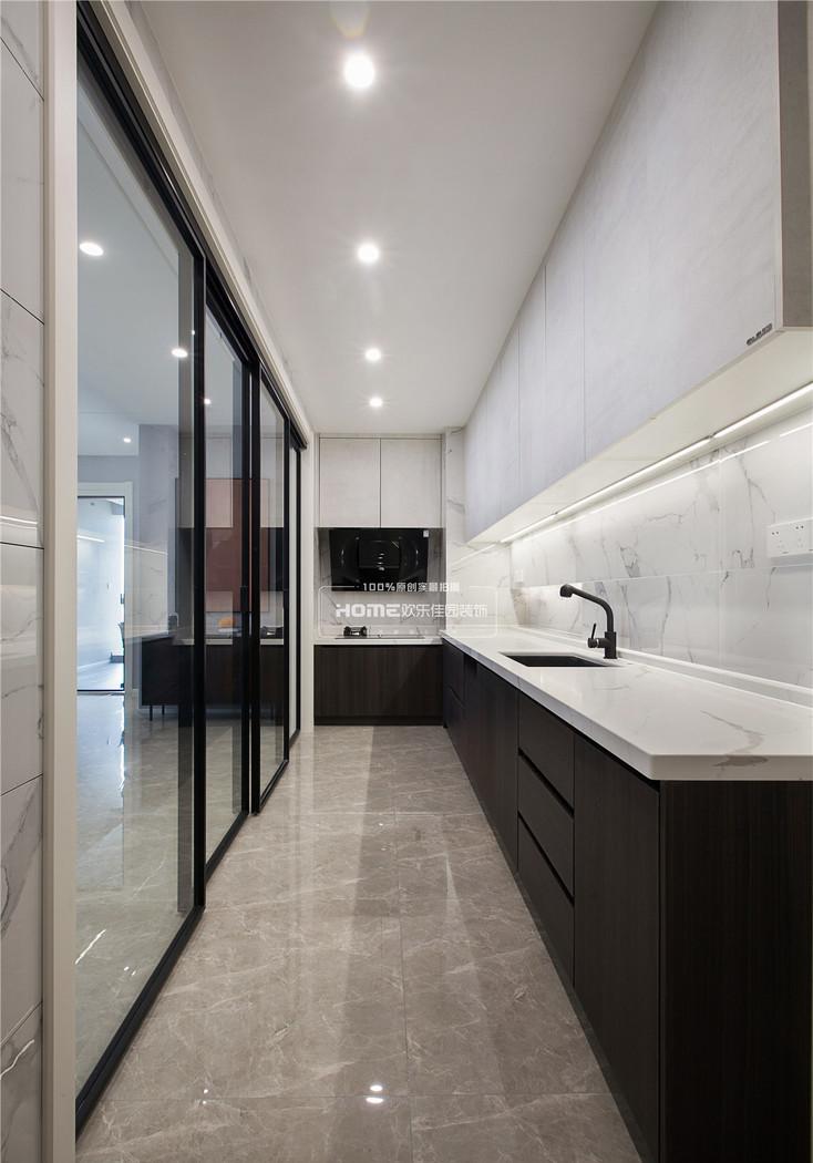 极简黑白灰的别墅设计,呈现高级感与舒适性-22