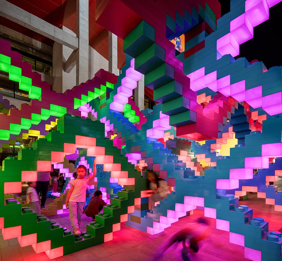 乐高® “世界玩乐节” – 《织光乐园》公共艺术装置丨中国上海丨大星吉子工作室-17