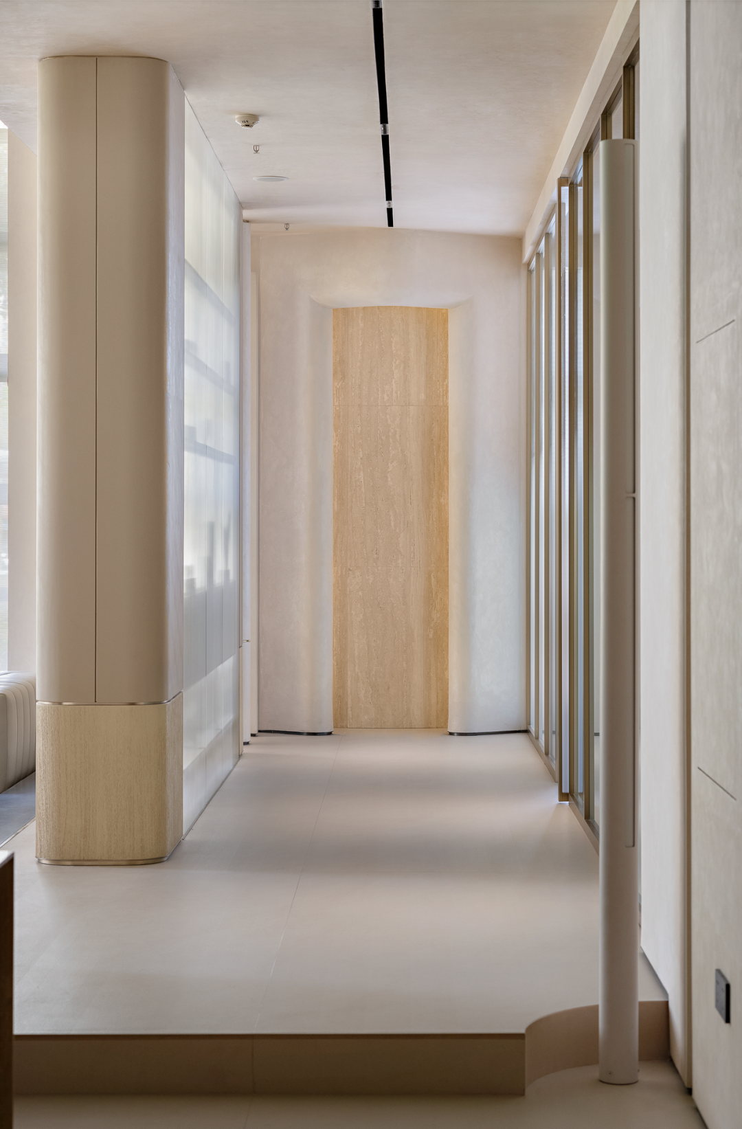 加拿大HV小管高压变频空气系统高迪家俱体验馆丨中国深圳丨迪笙设计-44