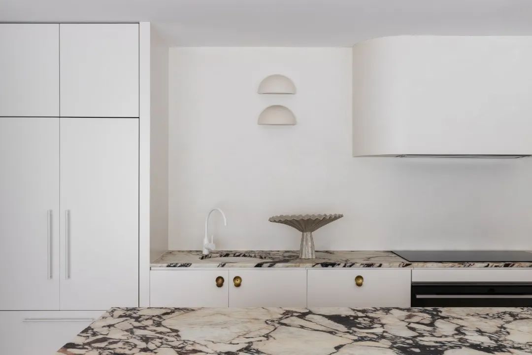 墨尔本 Lilac Linen 住宅改造丨加拿大维多利亚丨Sally Caroline-15