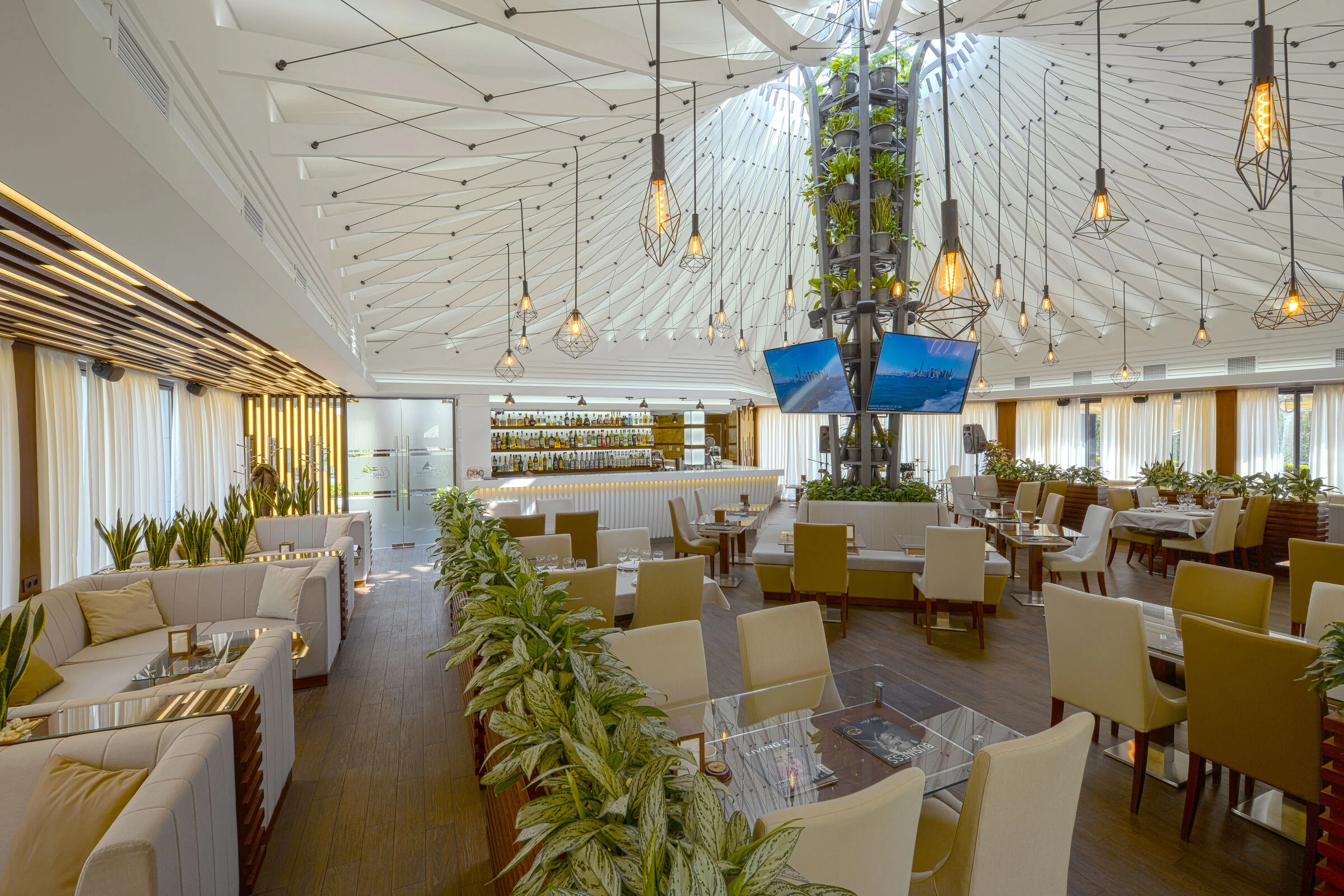 亚美尼亚“旗帜”餐厅丨GDG-12