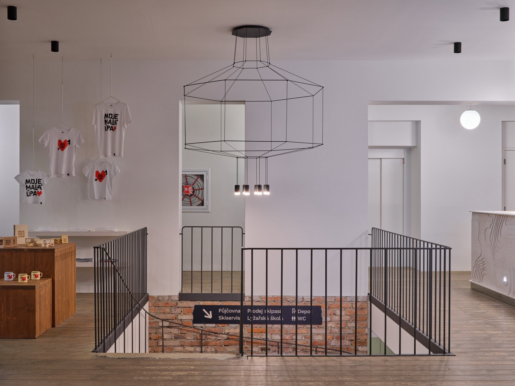 Hořec中心丨捷克丨ADR-37