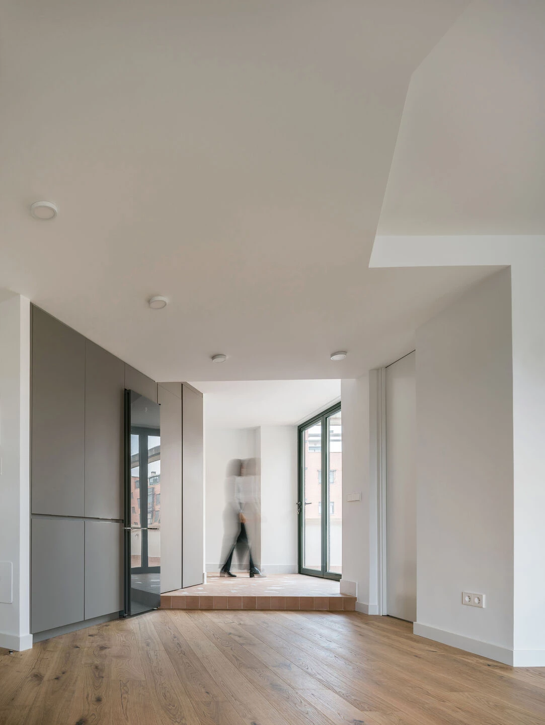 阳光下的双露台公寓丨西班牙马德里丨PuertoyMartín Architects-17