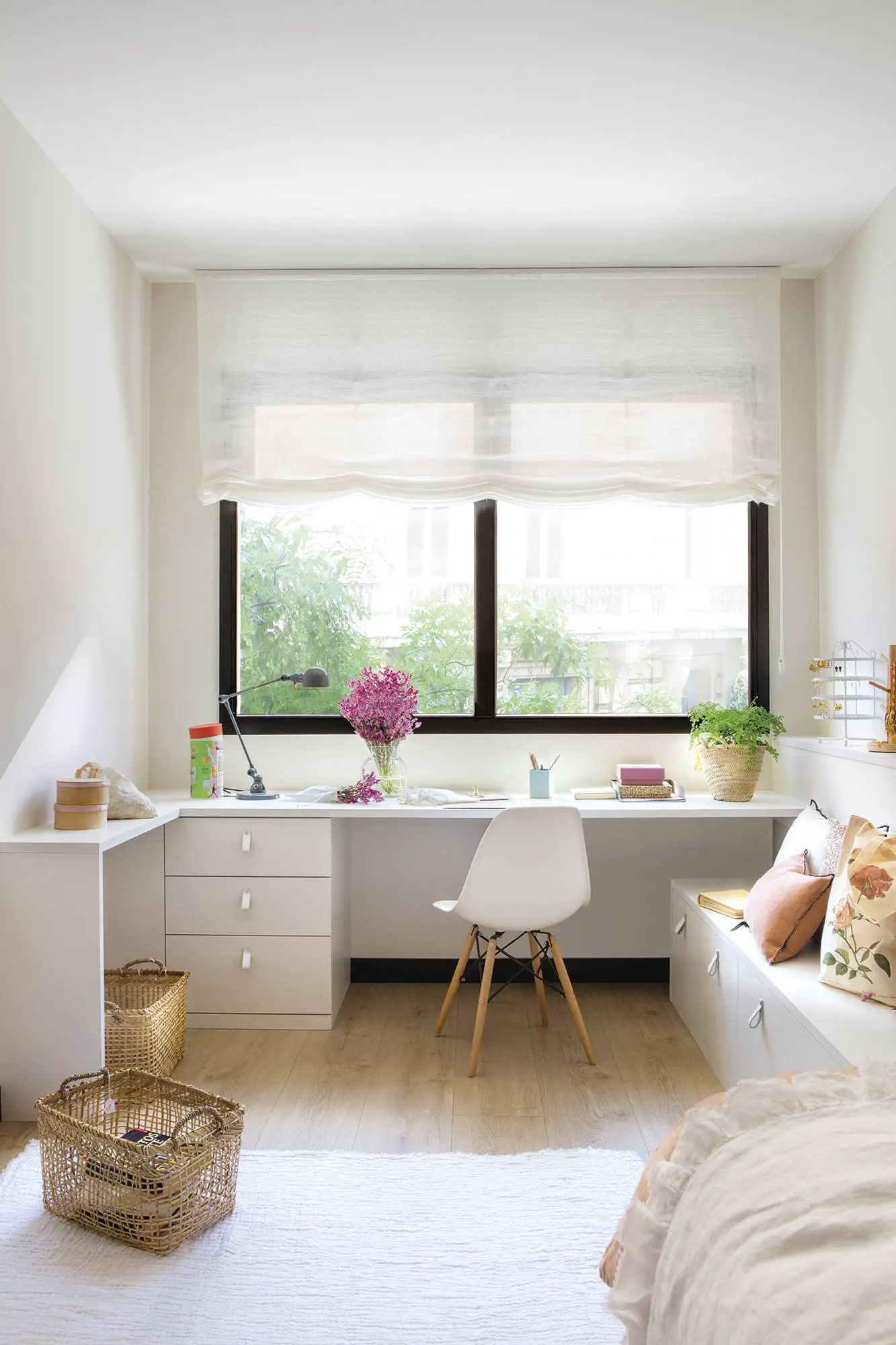 巴塞罗那现代优雅公寓设计-11