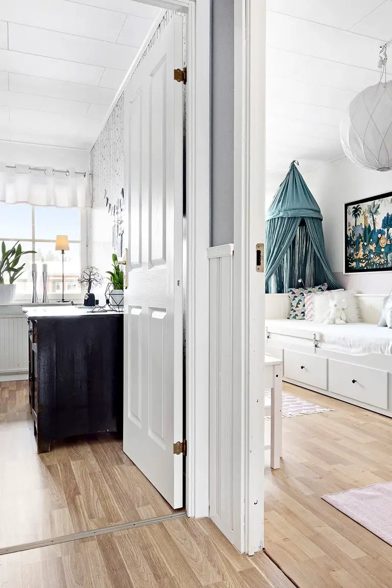 红墙白里，现代家庭的理想之居-15