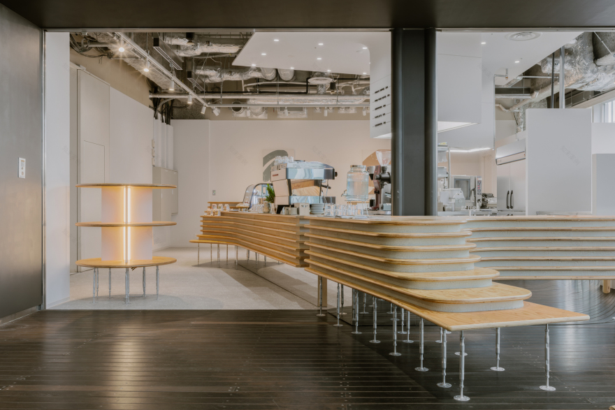 滨松町未来港泊位咖啡,萩庄(注:HAGISO可能不是常见词汇,这里按音译处理,若有更明确背景可进一步精准翻译) 丨日本-18