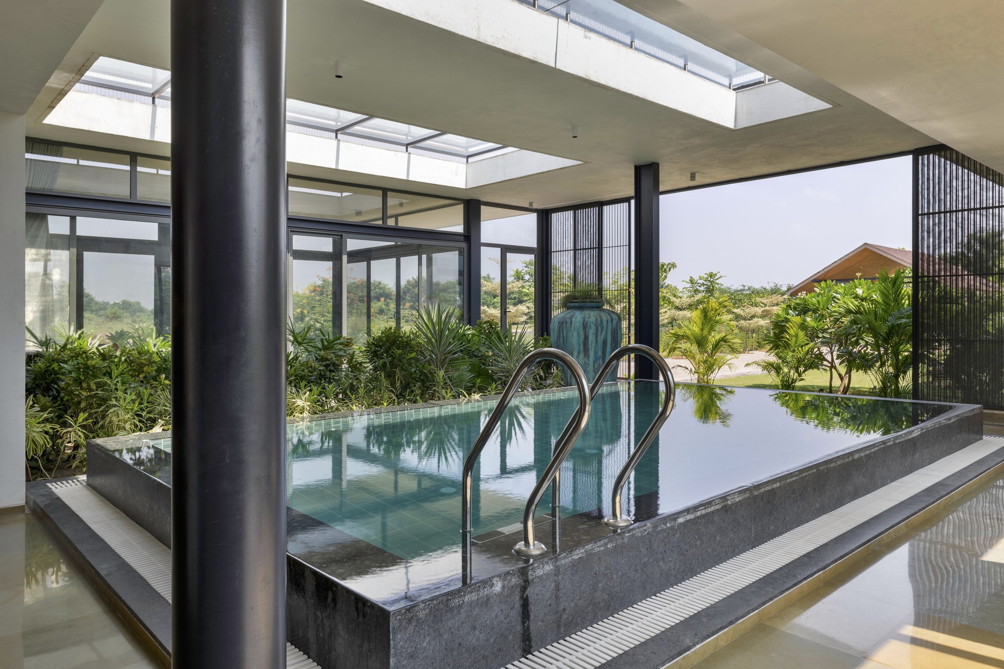 瓦妮莎周末别墅丨印度丨The Grid Architects-30