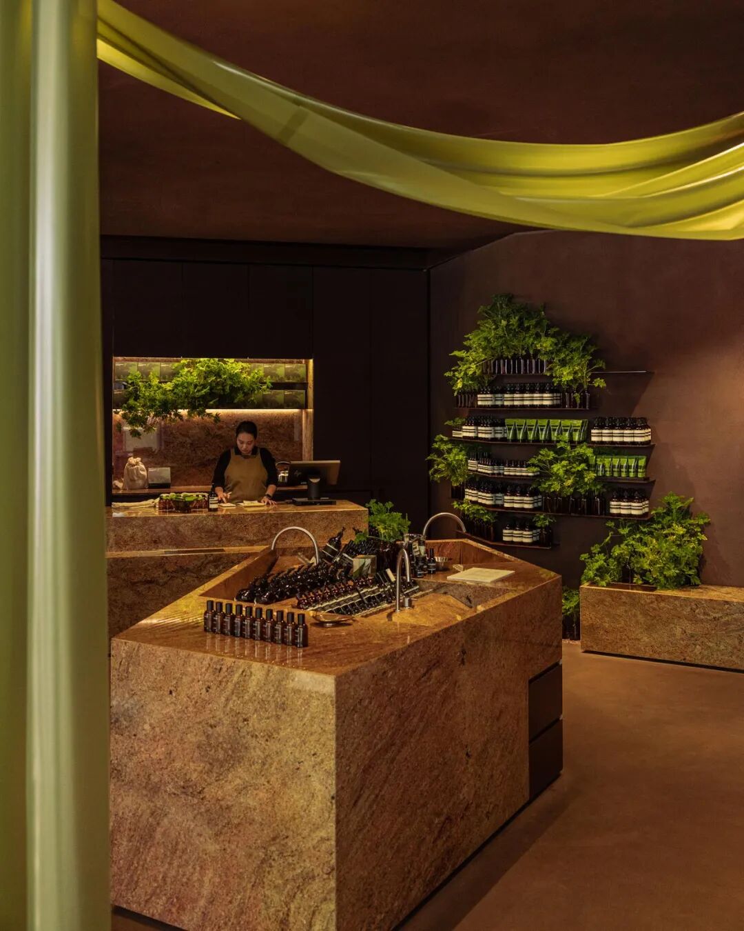 Aesop新加坡高岛屋“石笼”概念店设计-10