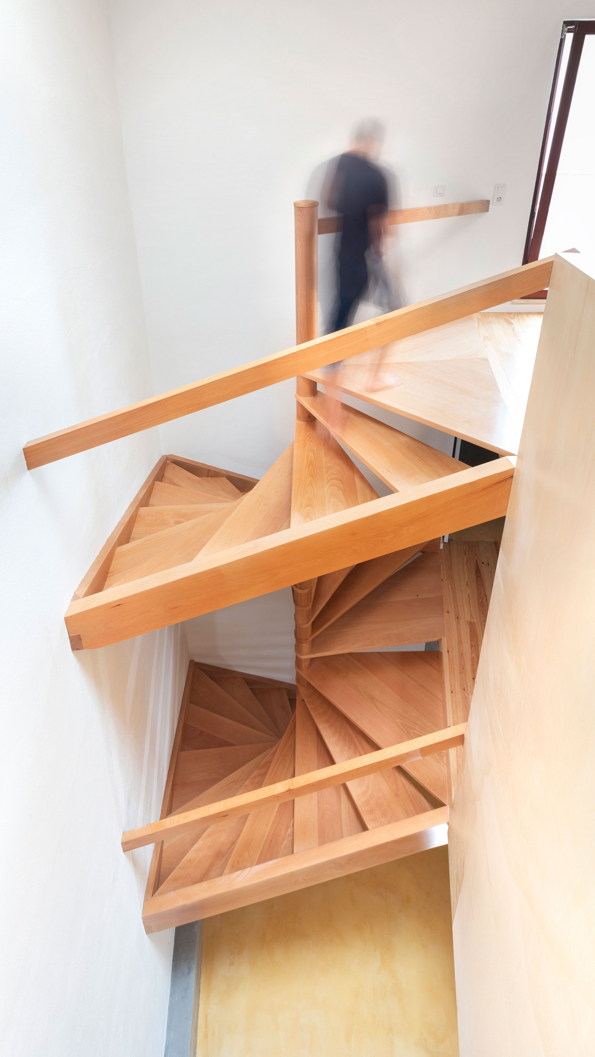 葡萄牙历史小镇中的跨洋重建公寓-17