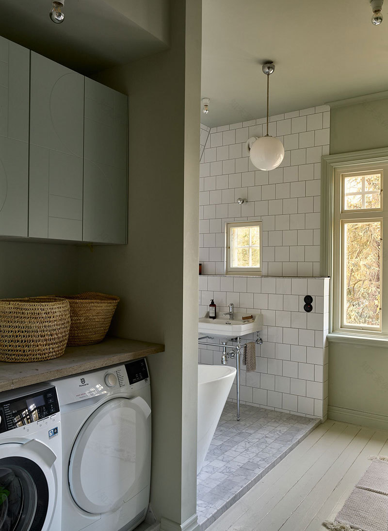 瑞典小镇的复古火车住宅设计-21