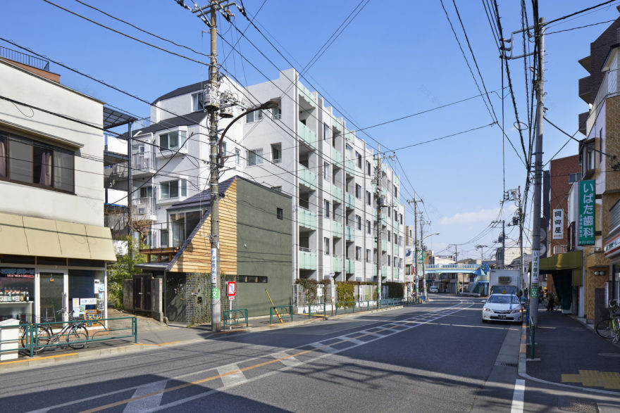 此处Naritahigashi S · sinato推测可能是人名,但sinato可能并非常见规范姓名拼写,且Naritahigashi较为少见,可能是特定外语转写或自创词,难以准确翻译,建议补充更多背景信息目前暂时无法提供准确翻译 丨日本京都丨構造寺戸巽海,照明FDS-37