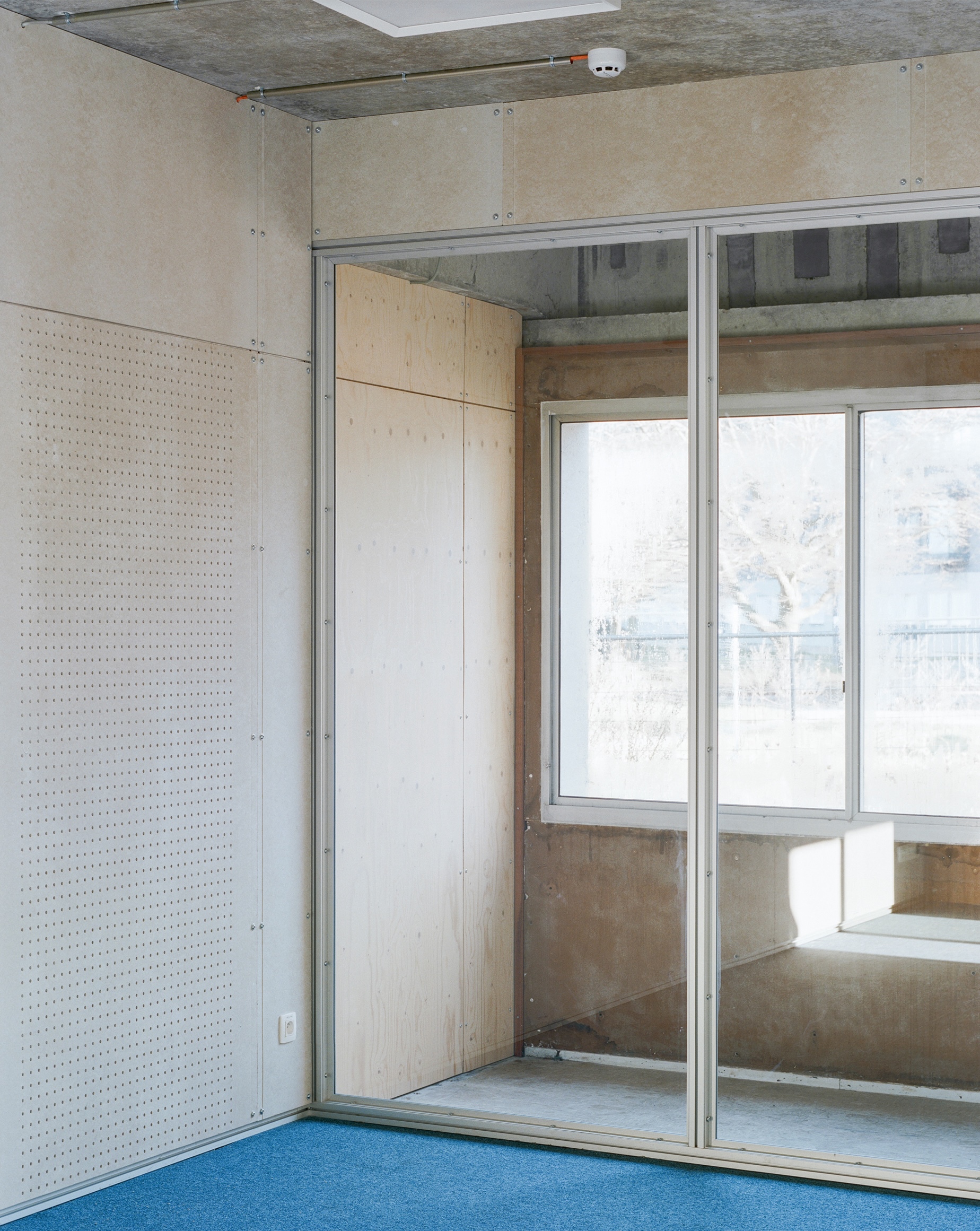 虚拟 DOS 机（WVDM）活实验室

注：WVDM 是 Windows Virtual DOS Machine 的缩写，常见释义为Windows 虚拟 DOS 机 ，这里根据习惯稍作译文精简Living Lab通常译为活实验室 ，是一种创新的研究方法和实践模式 丨比利时丨MAKER architecten-32