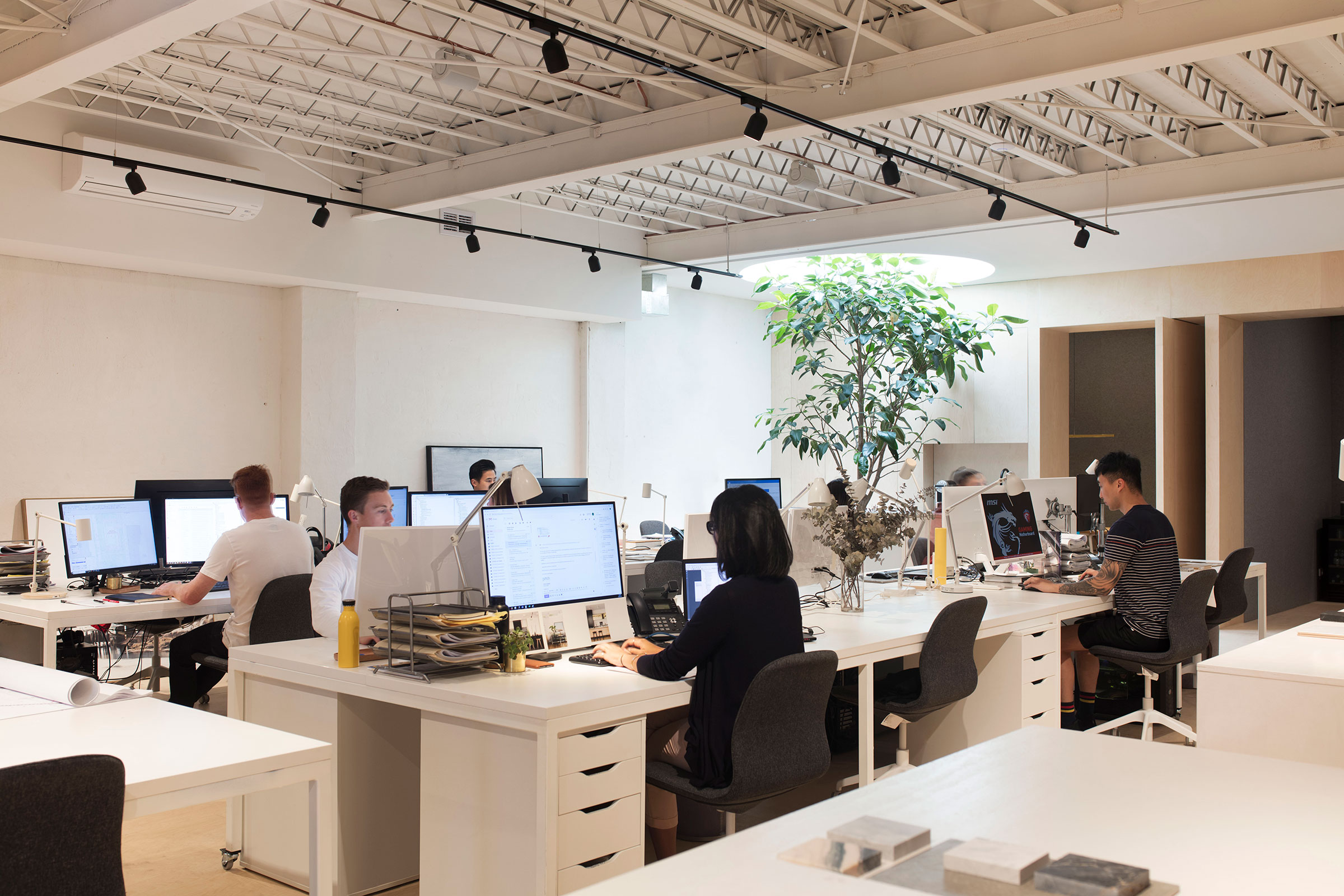 A Warehouse Conversion with an Edge — Design Anthology-16