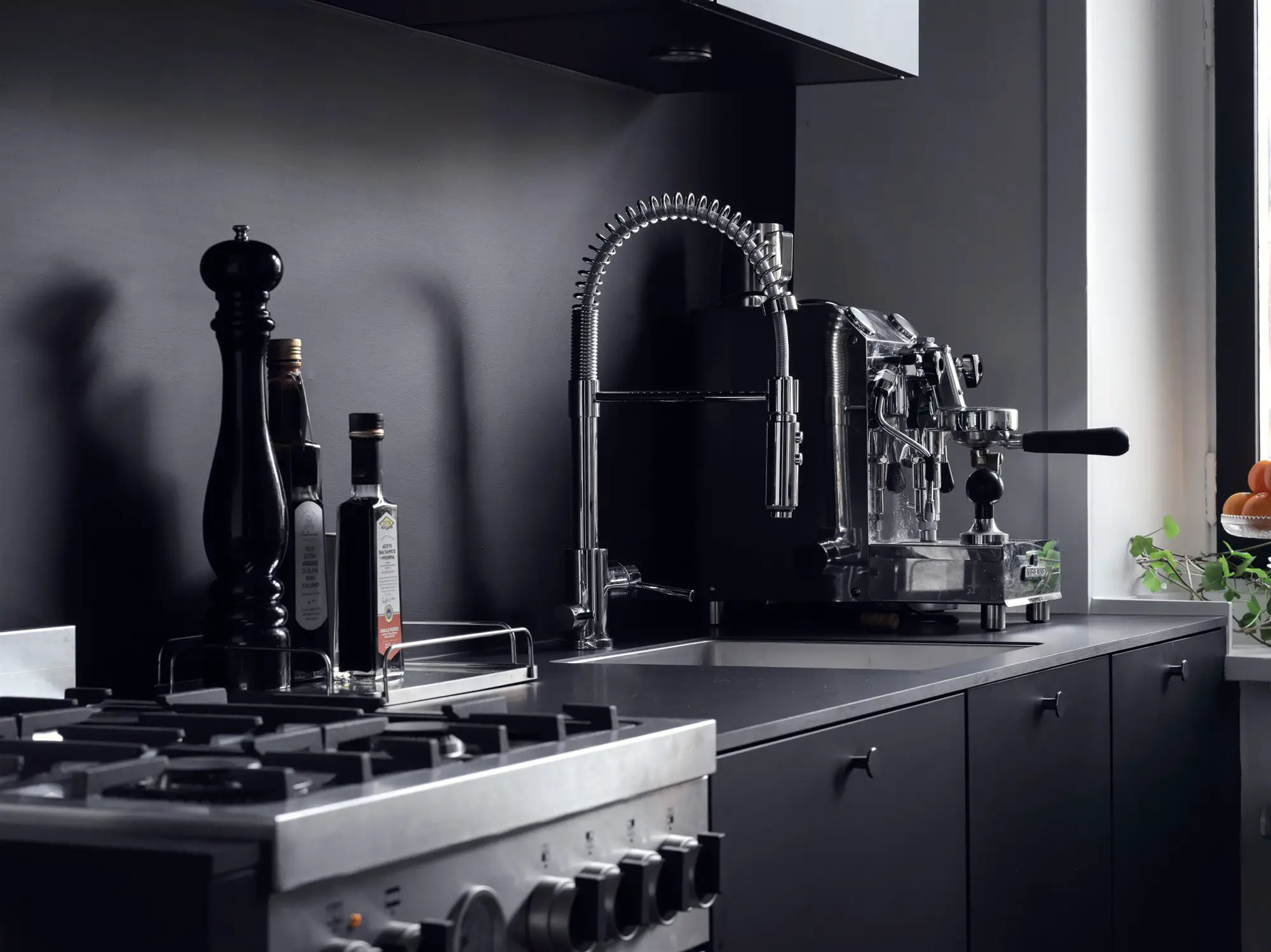 1895 年瑞典公寓的现代奢华-9