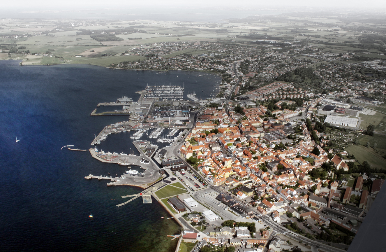 丹麦 Faaborg 港海滨浴场——融入自然的开放式海水浴场设计-29