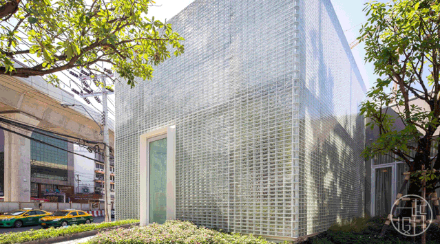 泰国玻璃打造的售楼中心-0