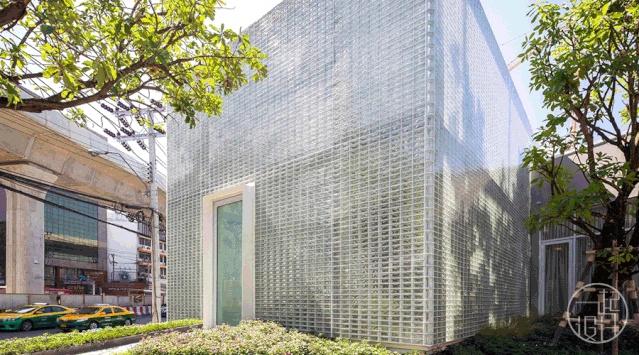 泰国玻璃打造的售楼中心-0