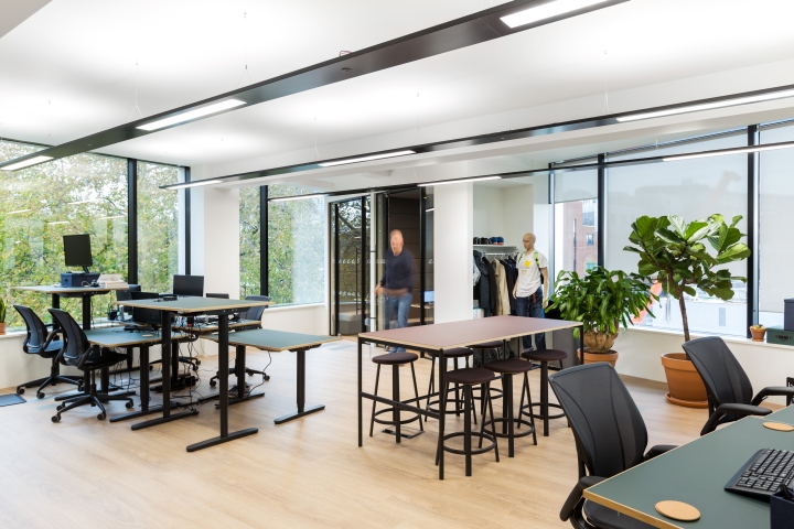 伦敦 Peakon 办公区 | 现代金属木质空间-2