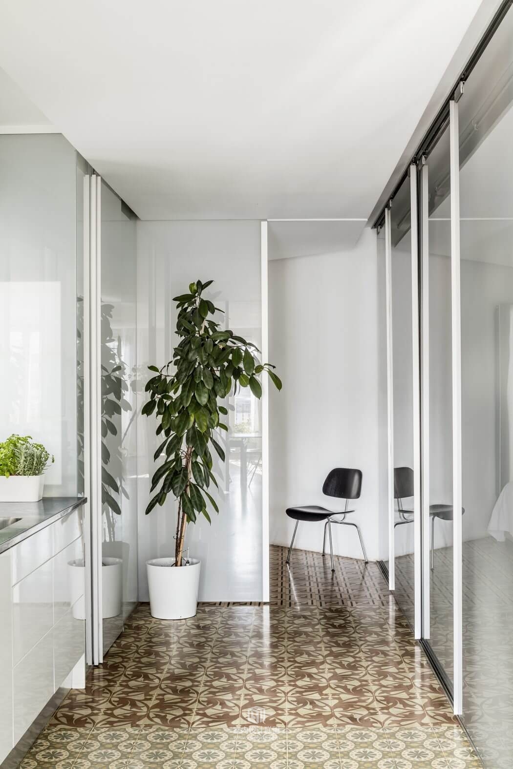 巴塞罗那：通透空间 别具一格-8