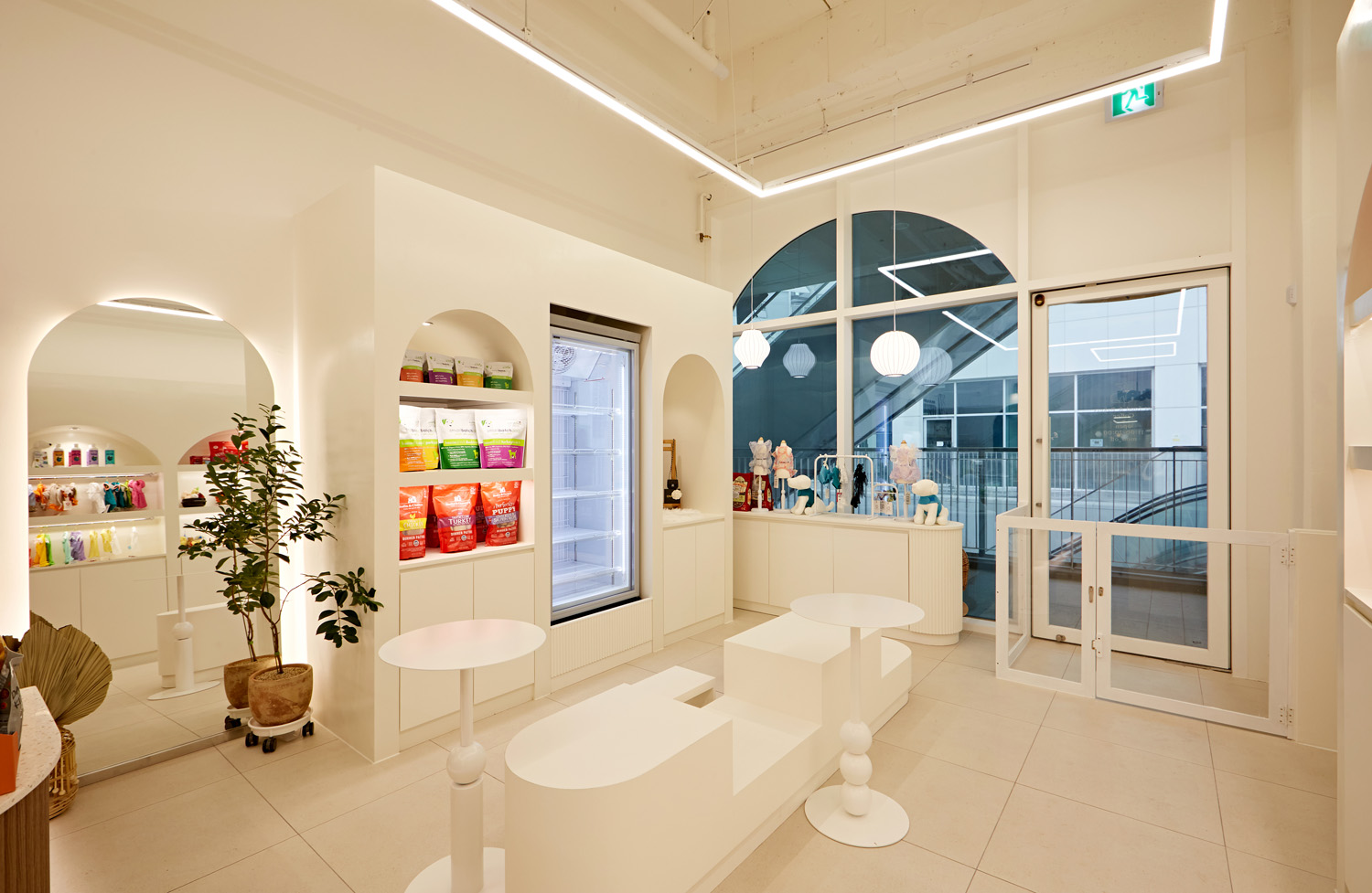 白色与木色的极简之美 | 13 坪小空间的餐厅设计-7