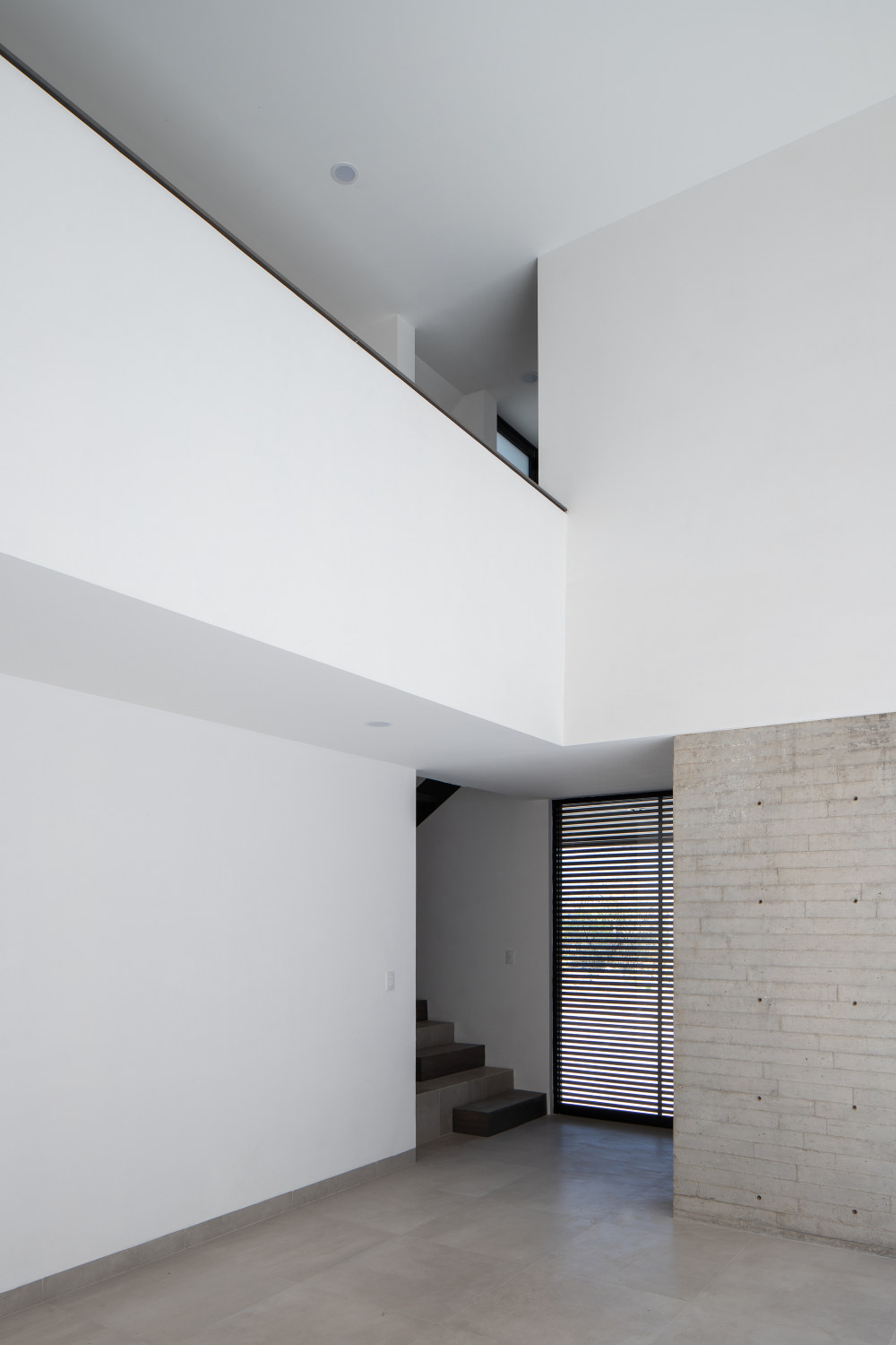 墨西哥 D-4 别墅 | 木质立方体与户外庭院打造独特空间-21