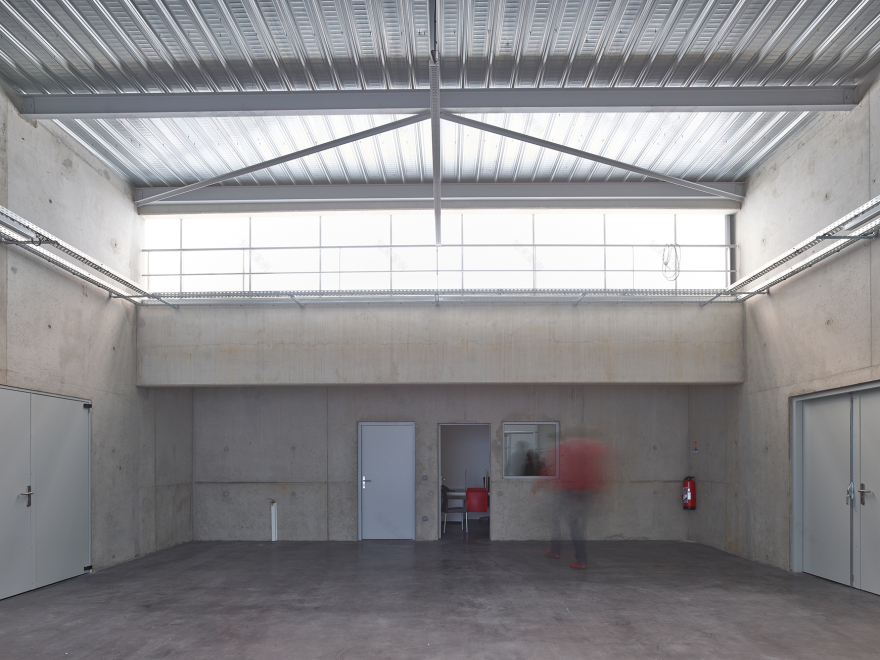 环保商业孵化器建筑,实现智能简约设计-17