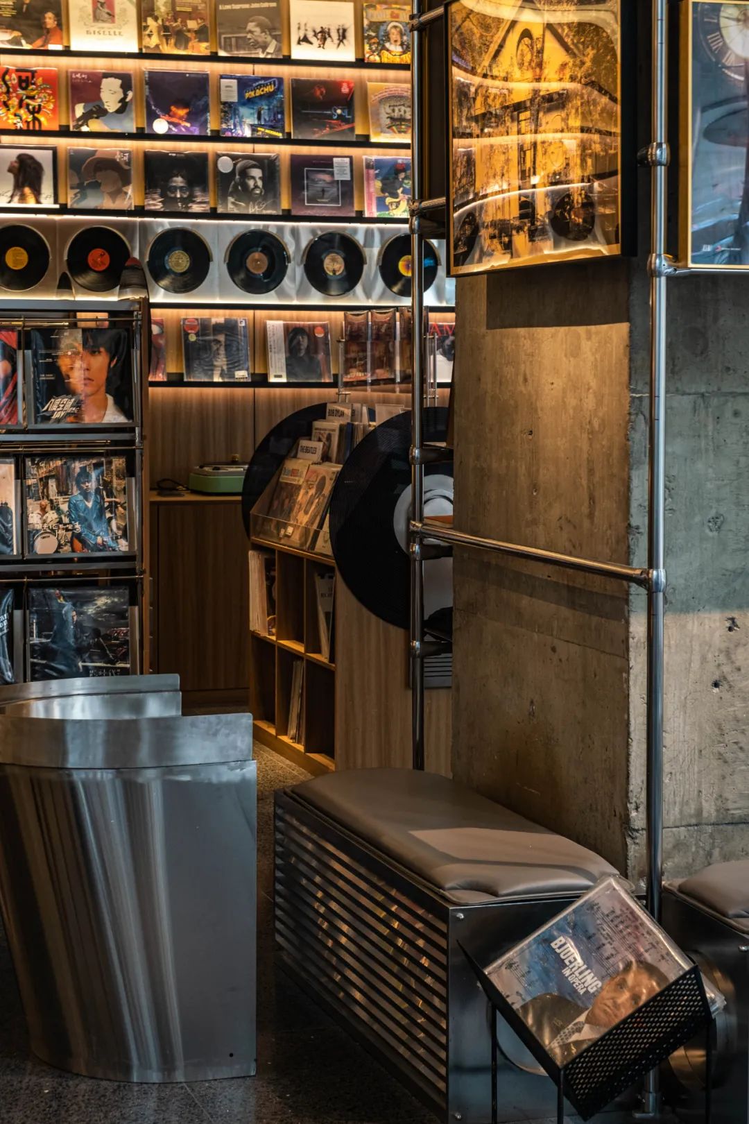 黑胶星球丨中国武汉丨12SQUARE-21