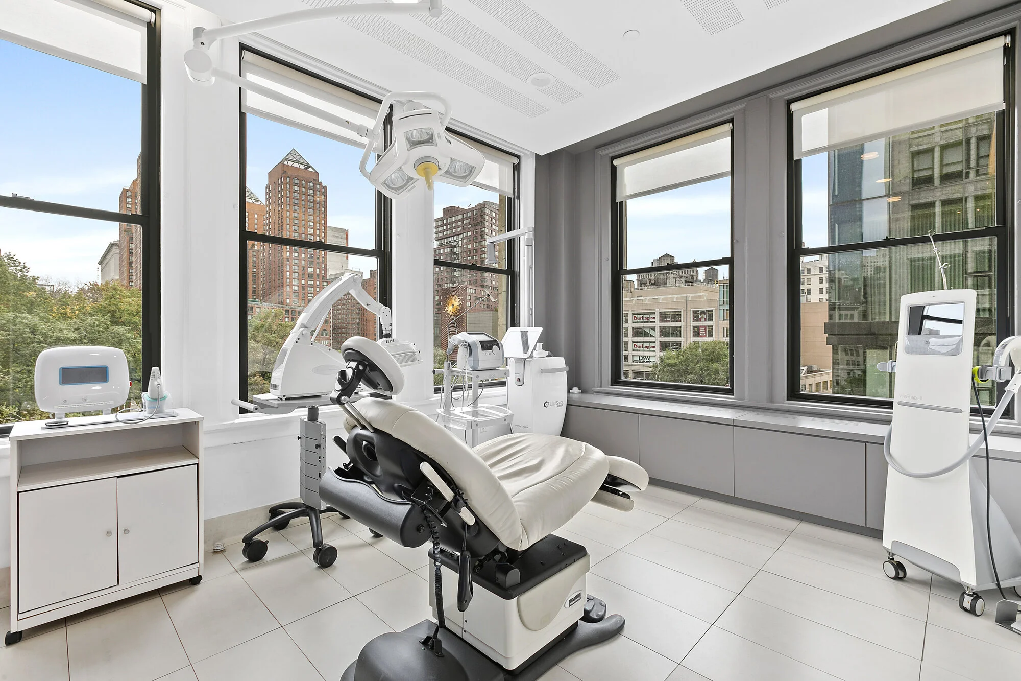 联合广场激光皮肤科诊所丨studio ai architects-10