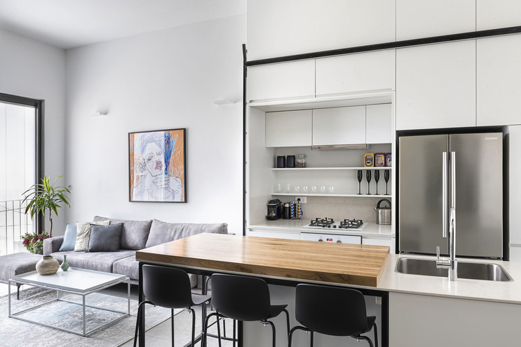 特拉维夫 44 平米公寓,深色设计诠释小空间魅力-36