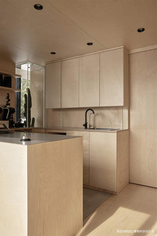 运河岸畔的两条人咖啡店丨中国杭州-11