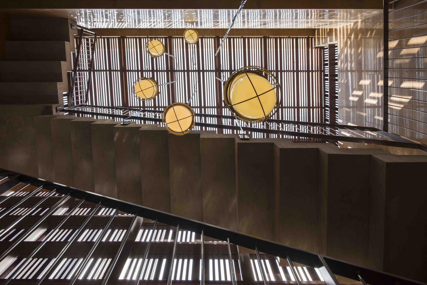 印度曼德维乡村 240 平米内向住宅，融入当地文化元素-63