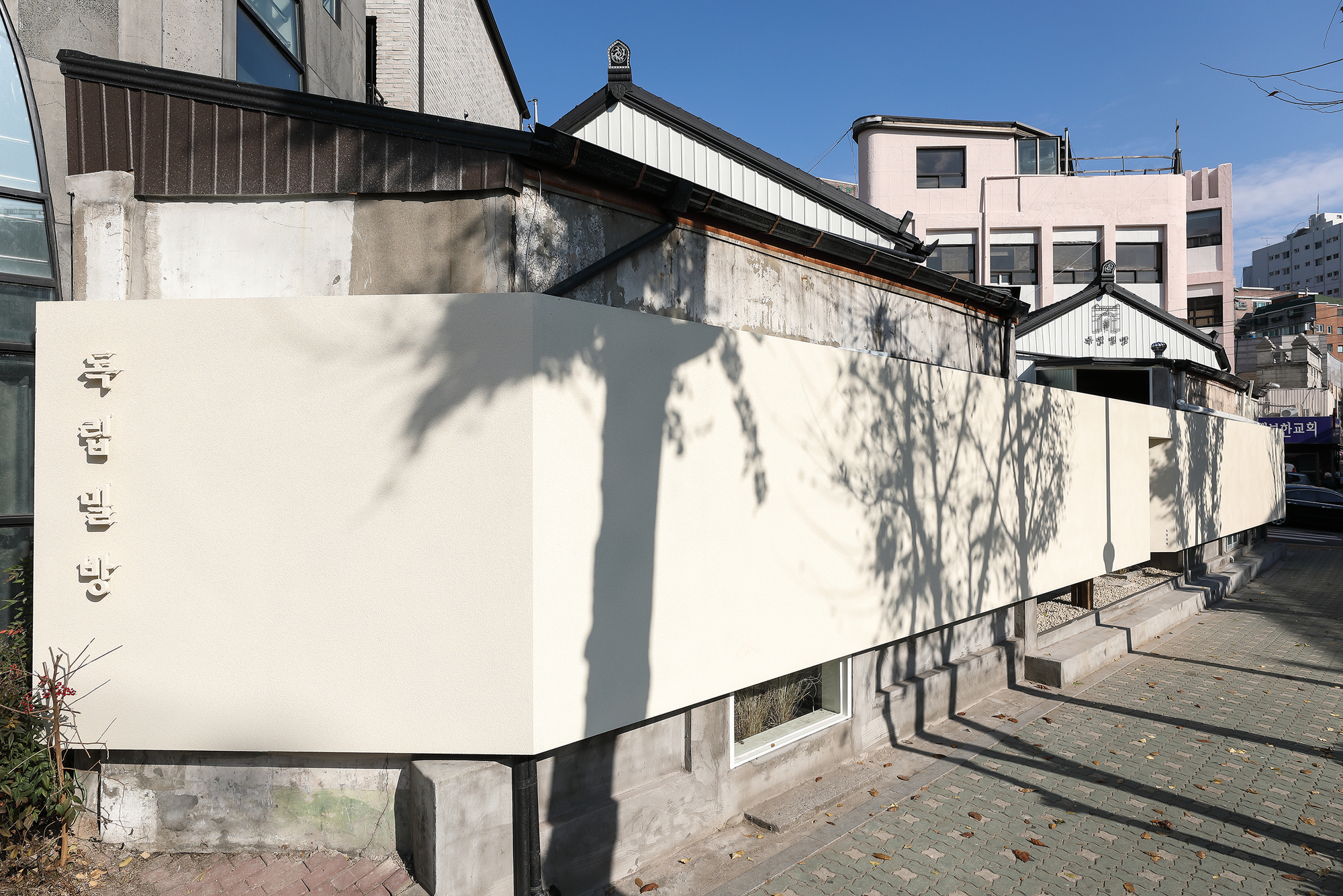 Dongnip Milbang Restaurant / Design Studio Maoom-48