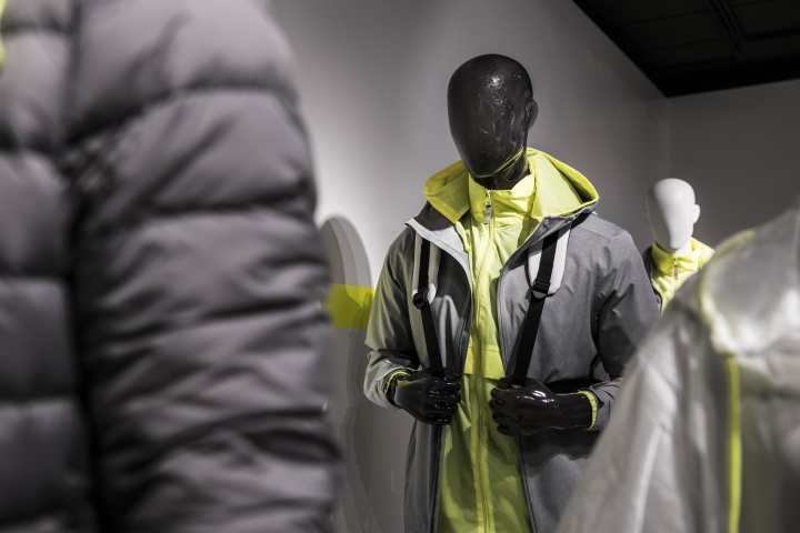 荷兰 Hans Boodt Mannequins 运动模特展厅-48