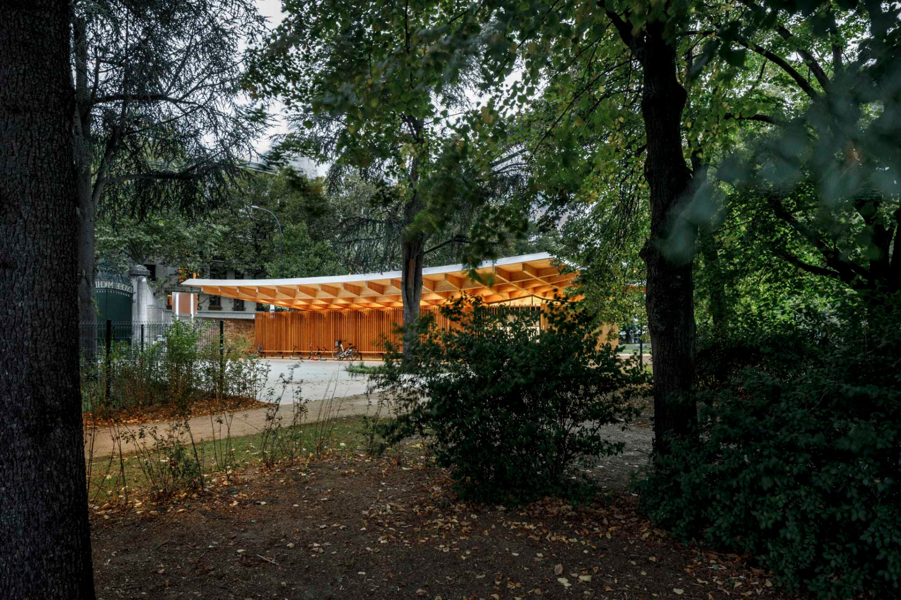 巴黎附近体育建筑丨法国巴黎丨Explorations Architecture-42