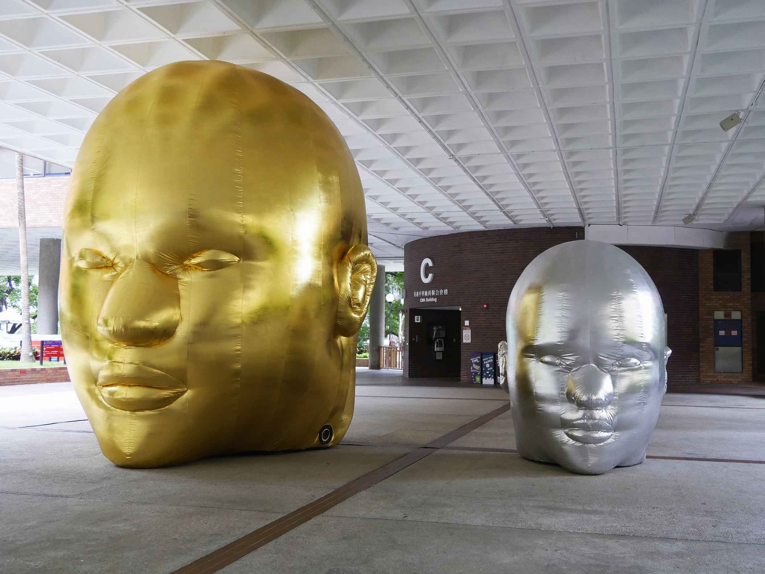 充气雕塑构建数字化空间，时尚与建筑的跨界融合-6